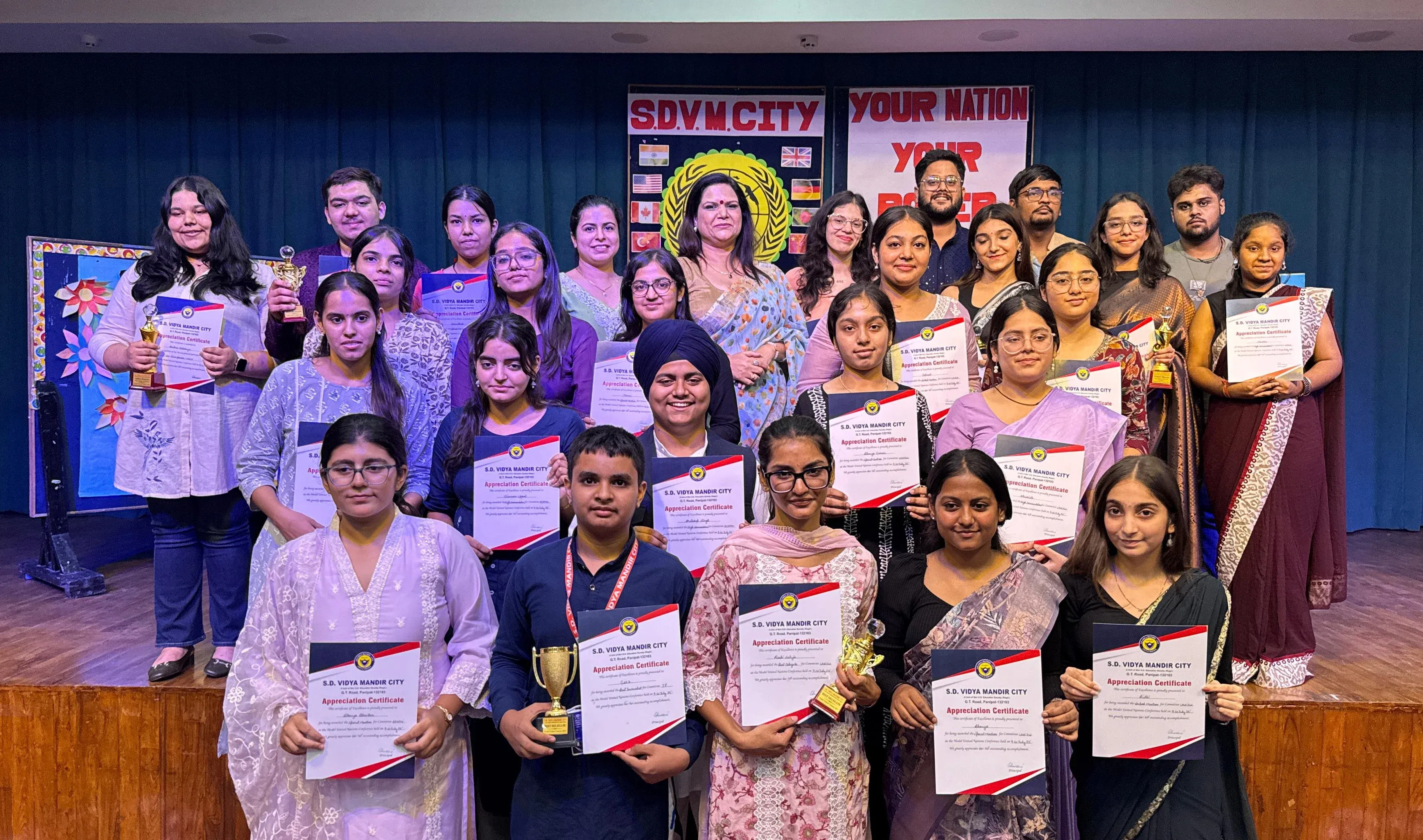 SDVM CITY : एसडीवीएम सिटी स्कूल में MUN 2025, वैश्विक मंच पर विद्यार्थियों ने दिखाया नेतृत्व कौशल, PehlaPanna पर पढ़ें कौन जीता, कौन आगे रहा, Pehla Panna